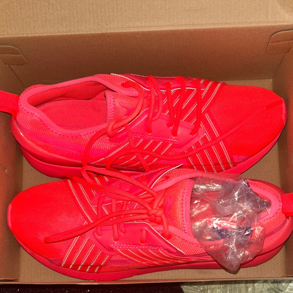 WOMANS PUMA florescent orange ,Pink Athletic Shoes brand new 🆕